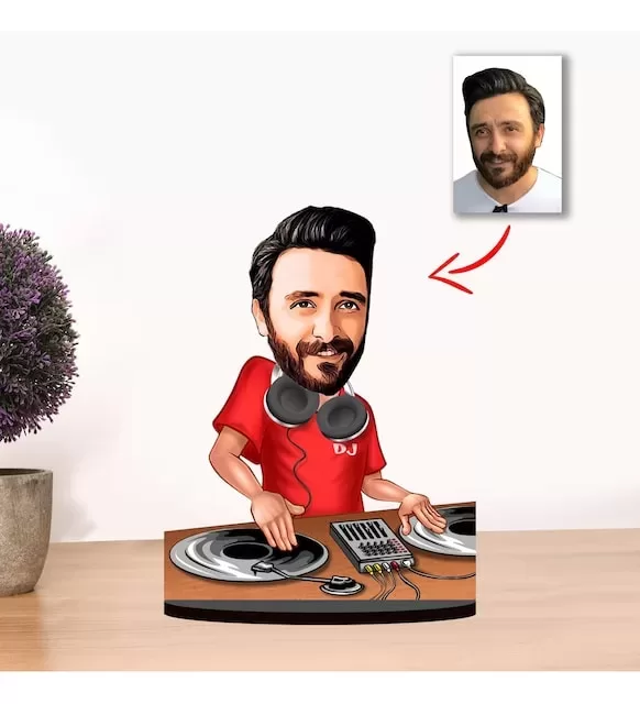 Kişiye Özel Karikatür Erkek Dj Biblo