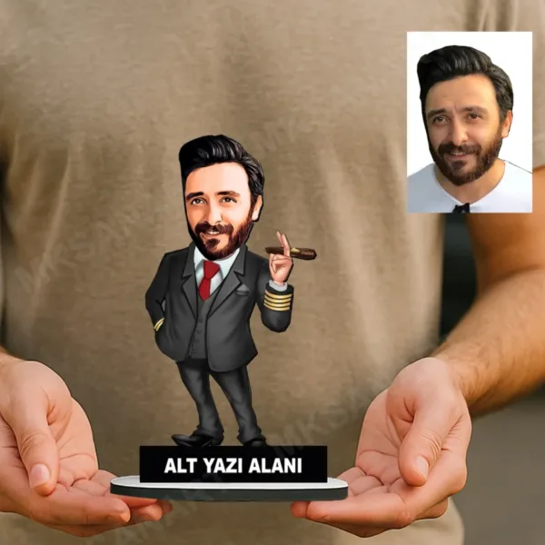 Kişiye Özel Pilot Karikatürlü 18 cm MDF Masaüstü Biblo - Pilot Hediyesi | Pilota ve Kaptana Hediye