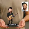 Kişiye Özel Gitarist Karikatürlü 18 cm MDF Masaüstü Biblo – Masaüstü Hediye