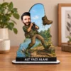 Kişiye Özel Baık Tutan Adam Karikatürlü 18 cm MDF Masaüstü Biblo – Balıkçı Hediyesi | Yeni İş ve Meslek Hediyesi