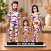 3 Kişilik Halloween Aile Karikatürlü Kişiye Özel Karikatürlü 18 cm MDF Masaüstü Biblo – Aile Hediyesi | Anne Baba ve Aileye Hediye