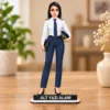 Kişiye Özel Kadin Pilot Kisiye Ahsap Karikatürlü 18 cm MDF Masaüstü Biblo – Kadin Pilot Kisiye Ahsap Hediyesi | Pilota ve Kaptana Hediye